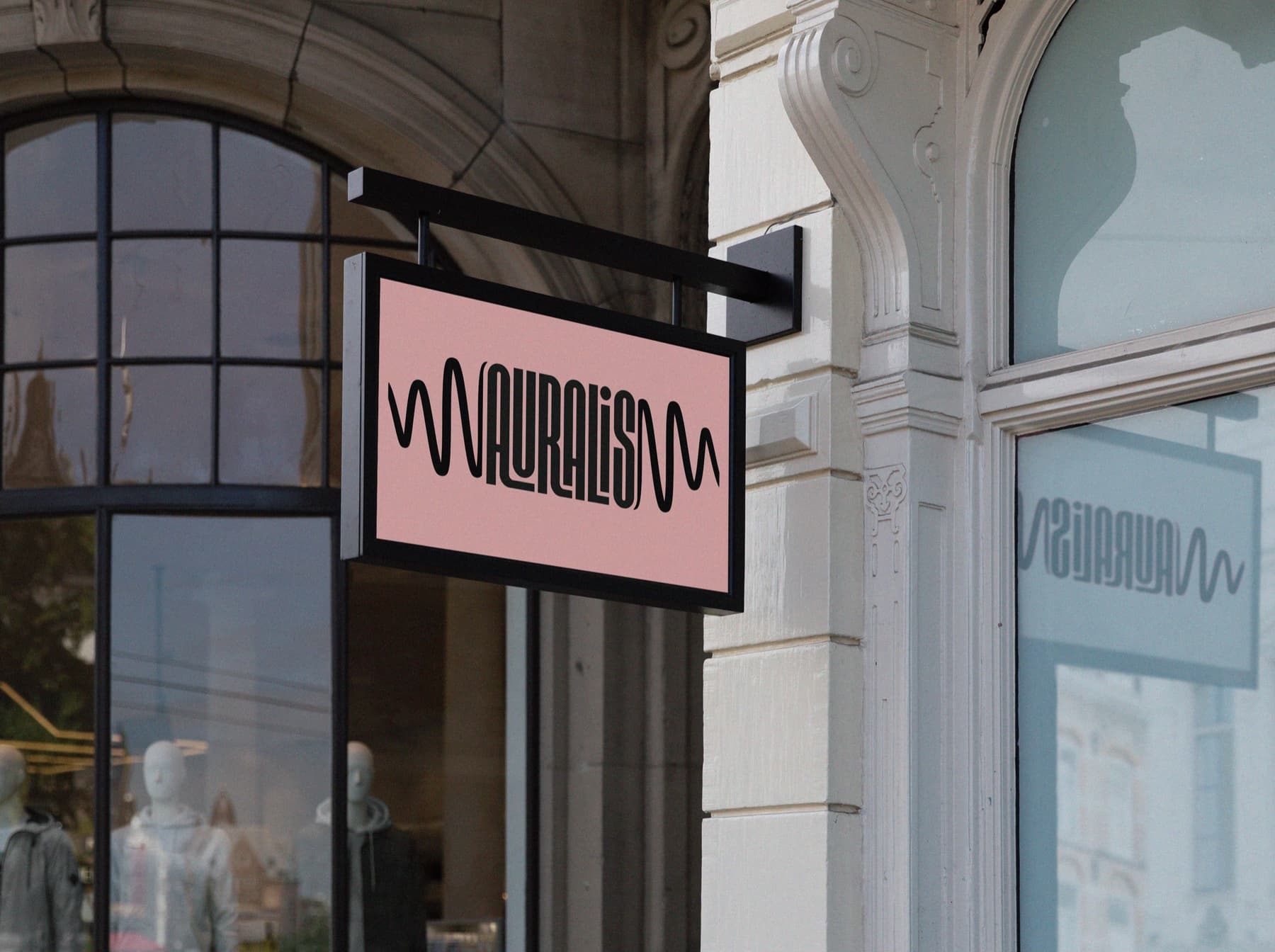 Enseigne AURALIS sur une devanture de boutique
